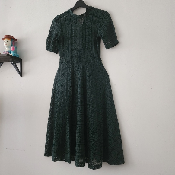 STORETS Emerald Green Floral Lace Modest Midi Dress - Picture 2 of 8